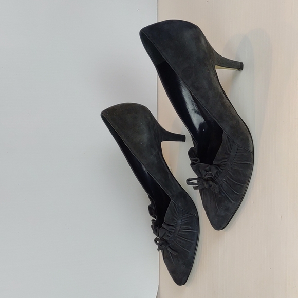 Enzo Angiolini Gray Suede "Sweetpea" Ruffled Ruched Vamp Bow Pointy Toe Heel NWT - Picture 7 of 13